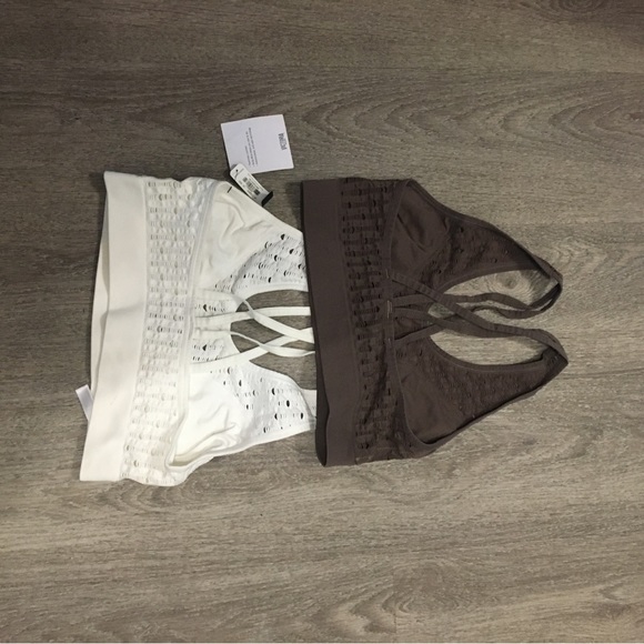 2 Victoria’s Secret Crochet Style Sports Bras - Picture 3 of 4